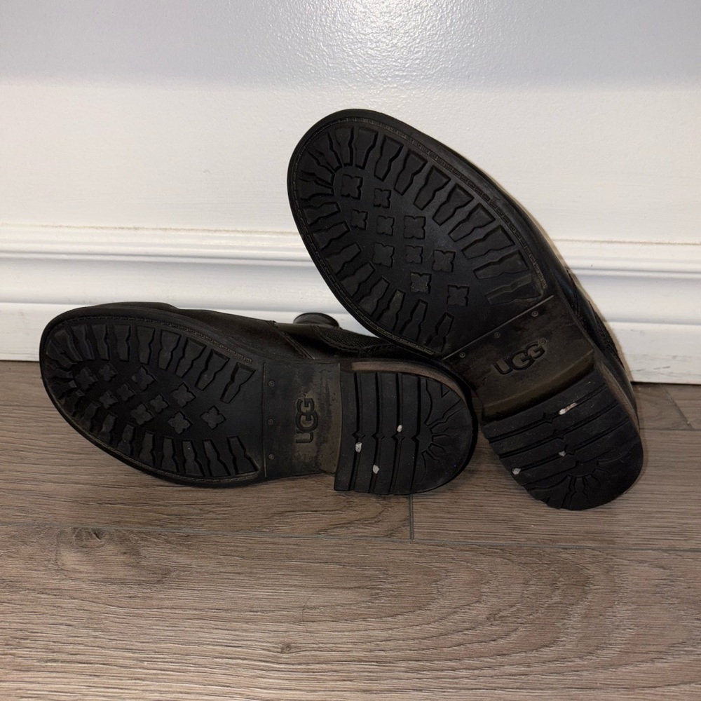 UGG Bonham Chelsea Black Ankle winter Boots - Picture 3 of 3